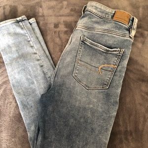 AMERICAN EAGLE: NEXT LEVEL STRETCH JEANS🌿